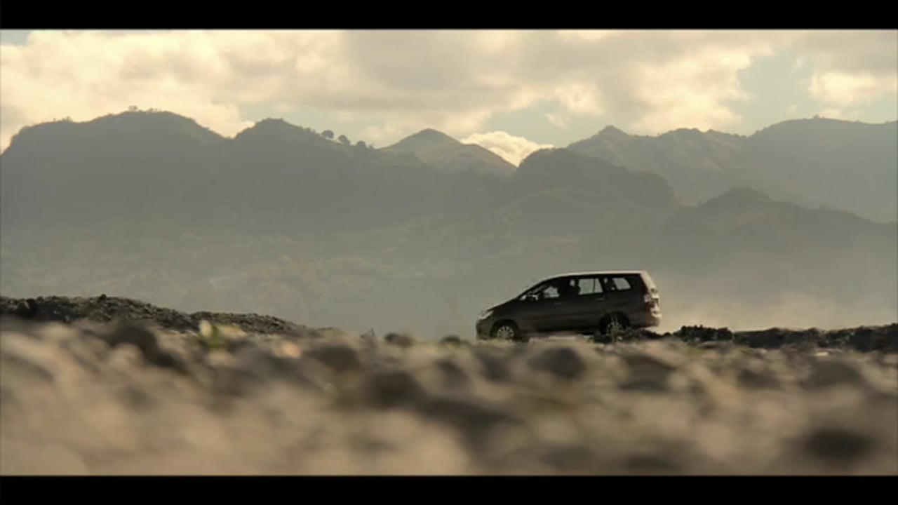 Still from Toyota Innova Country